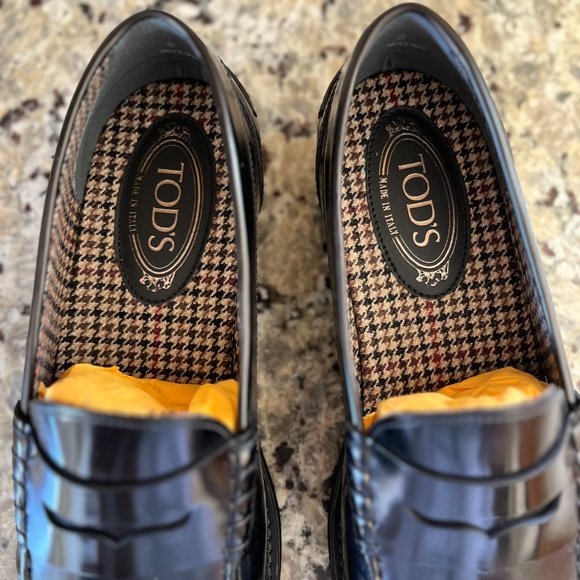 Tod\'s Milan Black Italian Leather Loafers (Size 9.5) main image 13